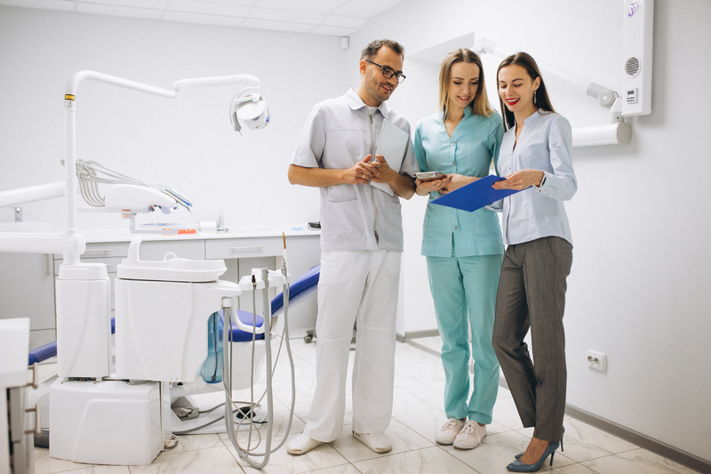 dentist-dentistry-smile-patient-white-dental-1446755-pxhere.com