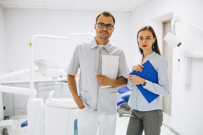 dentist-dentistry-smile-patient-white-dental-1446759-pxhere.com